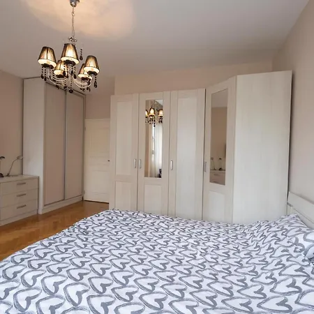 Center Lux Ii Apartment *