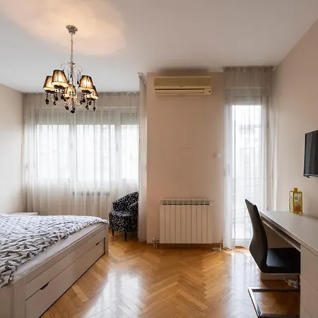 Center Lux Ii Apartment Belgrade